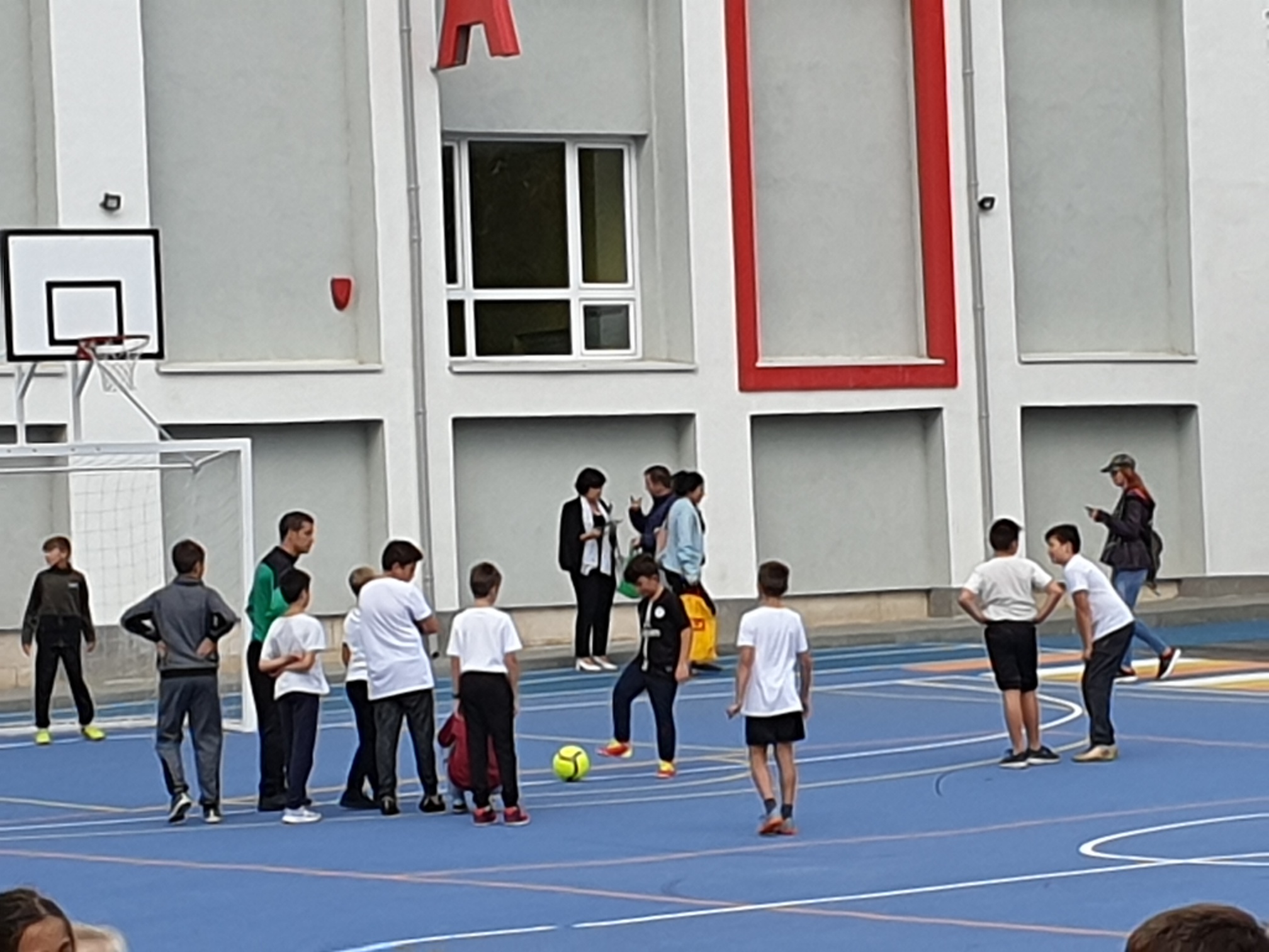 От днес започнаха заниманията по  инициативата „Тренировъчен урок“ в училищата